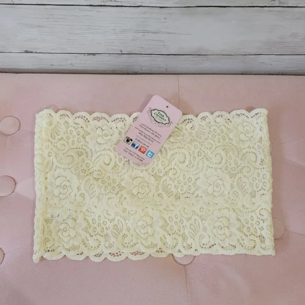 Boutique‎ Brand Wishlist Cream Lace Bandeau Bra Scallop Edge Size Medium / Large